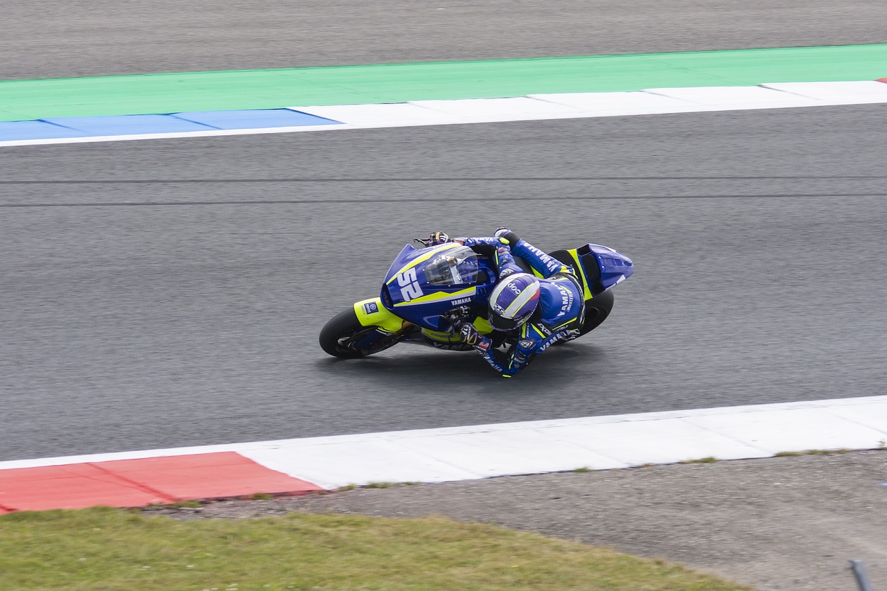 米兰中场虽 米兰中场虽